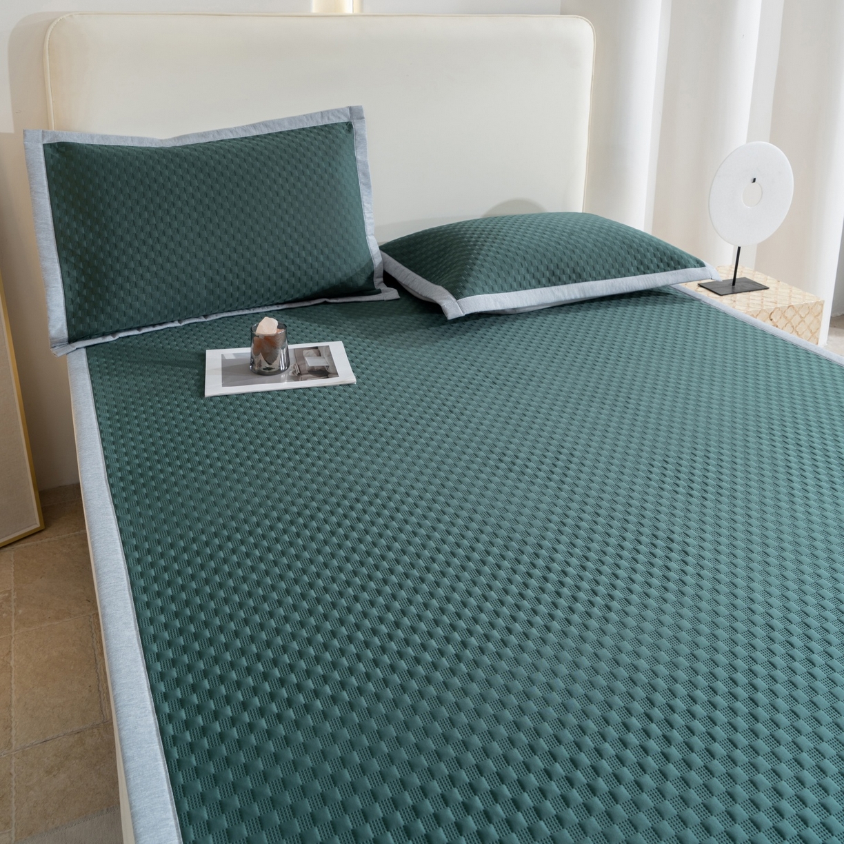91家纺网 家纺一手货源 找家纺 凌云家纺 2026新款宽边锦纶凉感冰丝席三件套冰格空气席单凉席 冰格空气席-墨绿