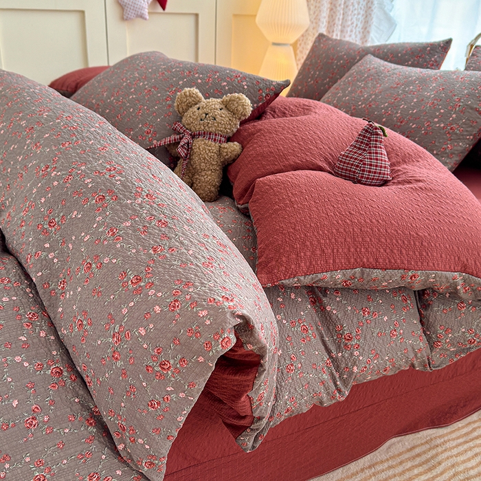 91家纺网 家纺一手货源 找家纺 竹合家纺 2026春夏新品高克重A类泡芙纱泡泡皱皱纱四件套花影里