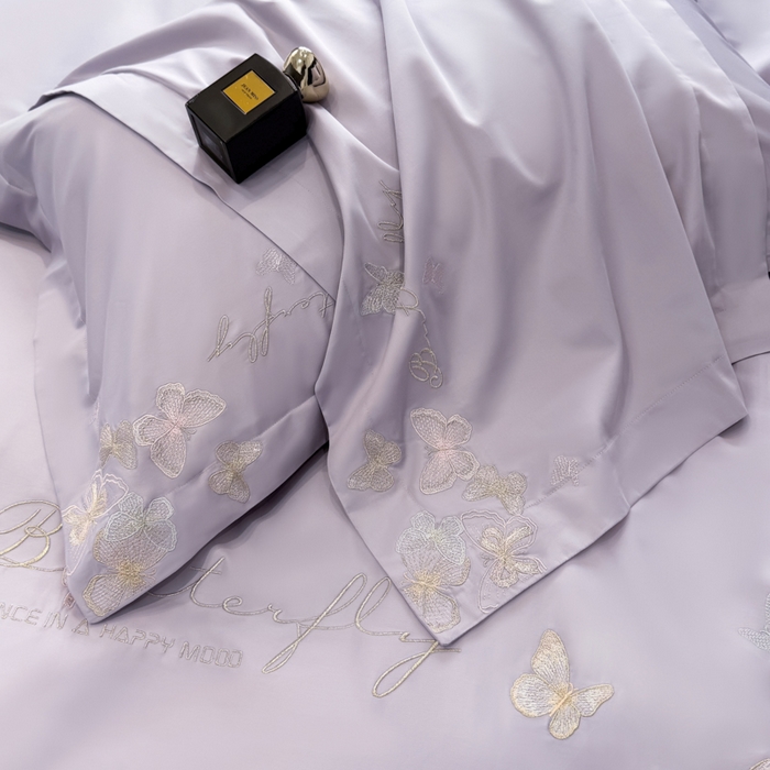 91家纺网 家纺一手货源 找家纺 女子家纺 2026新款刺绣亲肤棉轻奢四件套 花蝶 香芋紫