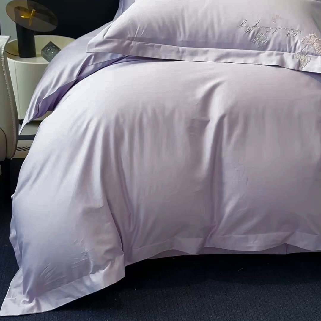 91家纺网 家纺一手货源 找家纺 女子家纺 2026新款刺绣亲肤棉轻奢四件套 花蝶 香芋紫