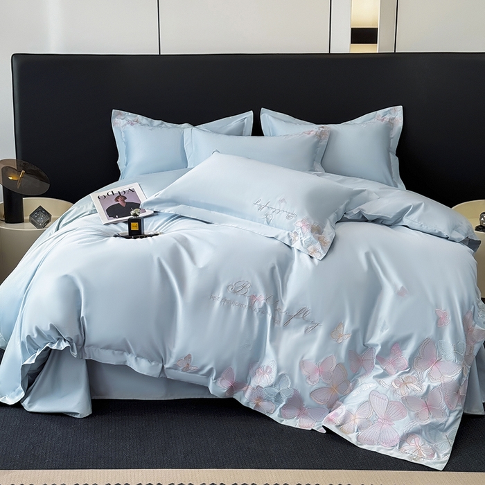 91家纺网 家纺一手货源 找家纺 女子家纺 2026新款刺绣亲肤棉轻奢四件套 花蝶 星辰蓝