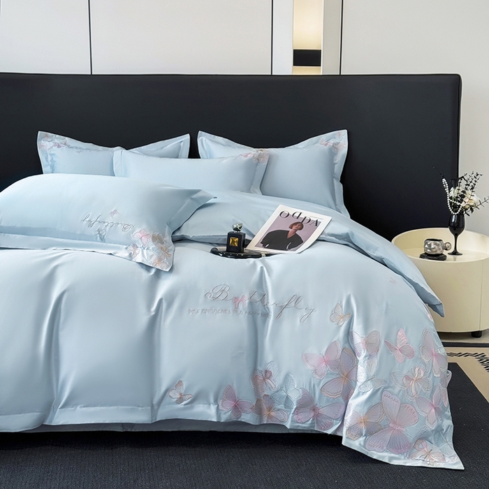 91家纺网 家纺一手货源 找家纺 女子家纺 2026新款刺绣亲肤棉轻奢四件套 花蝶 星辰蓝