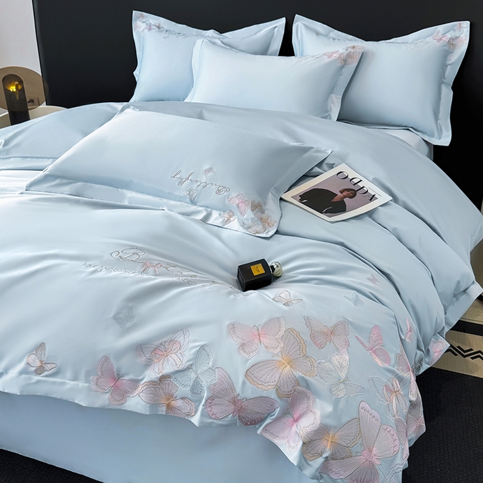 91家纺网 家纺一手货源 找家纺 女子家纺 2026新款刺绣亲肤棉轻奢四件套 花蝶 星辰蓝