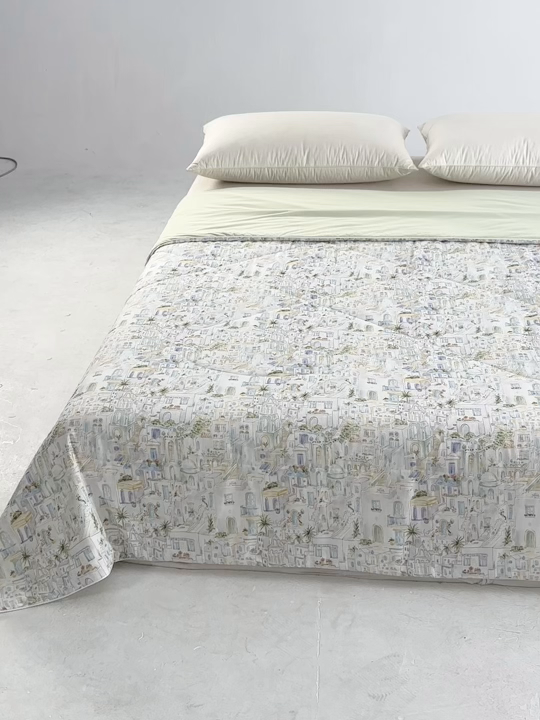 91家纺网 家纺一手货源 找家纺 金昱纺 2026春夏新款A类全棉双层纱棉花单夏被夏凉被空调被 浪漫小镇-绿