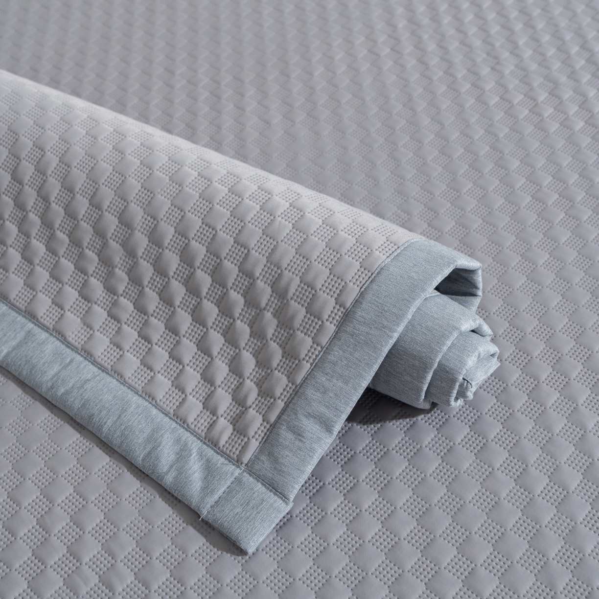 91家纺网 家纺一手货源 找家纺 凌云家纺 2026新款宽边锦纶凉感冰丝席三件套冰格空气席单凉席 冰格空气席-浅灰