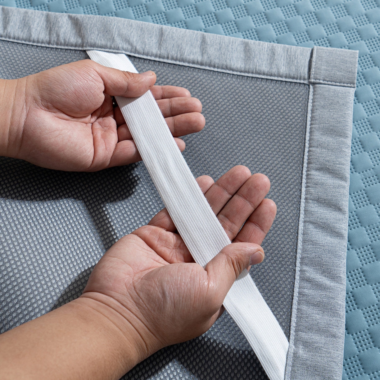 91家纺网 家纺一手货源 找家纺 凌云家纺 2026新款宽边锦纶凉感冰丝席三件套冰格空气席单凉席 冰格空气席-雅蓝