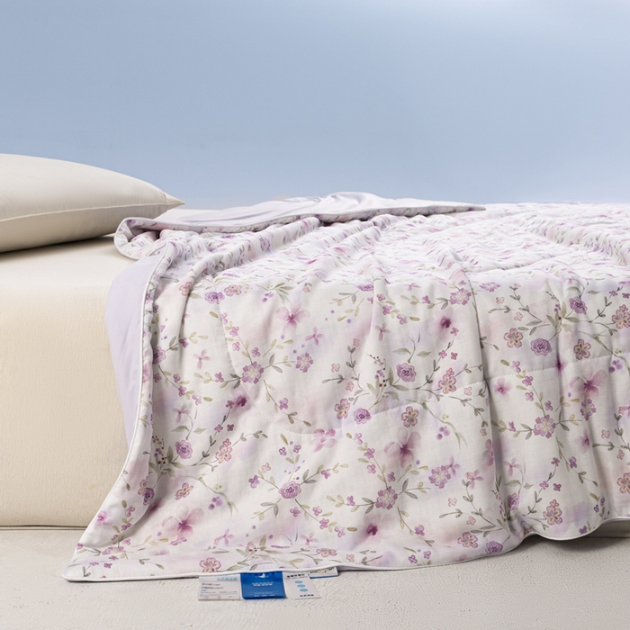 91家纺网 家纺一手货源 找家纺 金昱纺 2026春夏新款A类全棉双层纱棉花单夏被夏凉被空调被 莲礼枝-紫