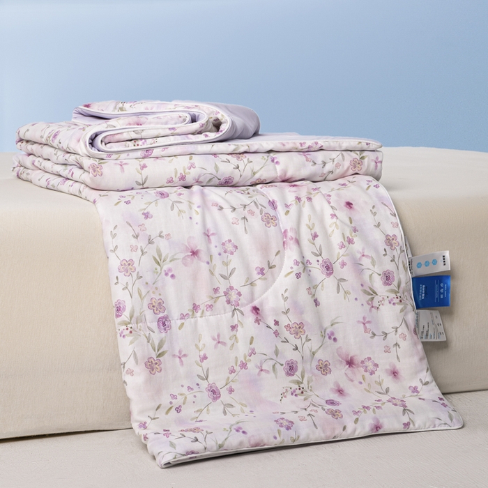 91家纺网 家纺一手货源 找家纺 金昱纺 2026春夏新款A类全棉双层纱棉花单夏被夏凉被空调被 莲礼枝-紫