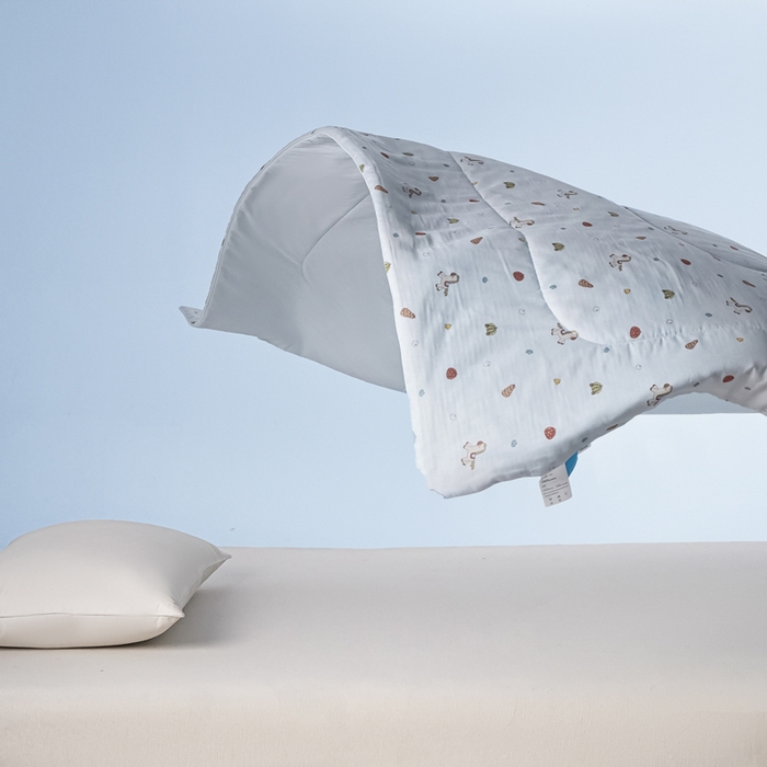 91家纺网 家纺一手货源 找家纺 金昱纺 2026春夏新款A类全棉双层纱棉花单夏被夏凉被空调被 南瓜马车-蓝