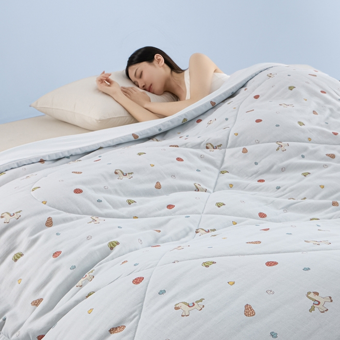 91家纺网 家纺一手货源 找家纺 金昱纺 2026春夏新款A类全棉双层纱棉花单夏被夏凉被空调被 南瓜马车-蓝