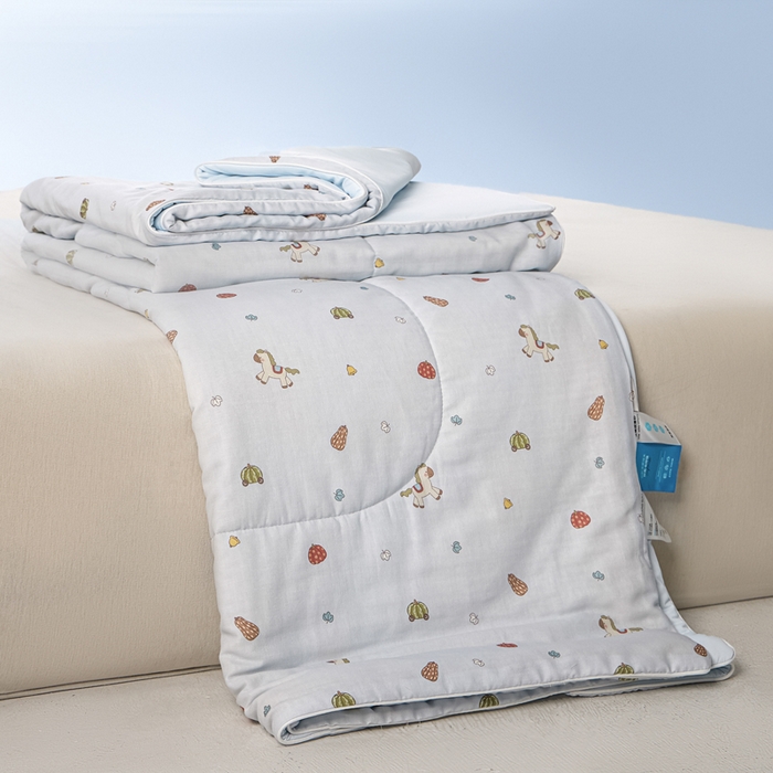 91家纺网 家纺一手货源 找家纺 金昱纺 2026春夏新款A类全棉双层纱棉花单夏被夏凉被空调被 南瓜马车-蓝