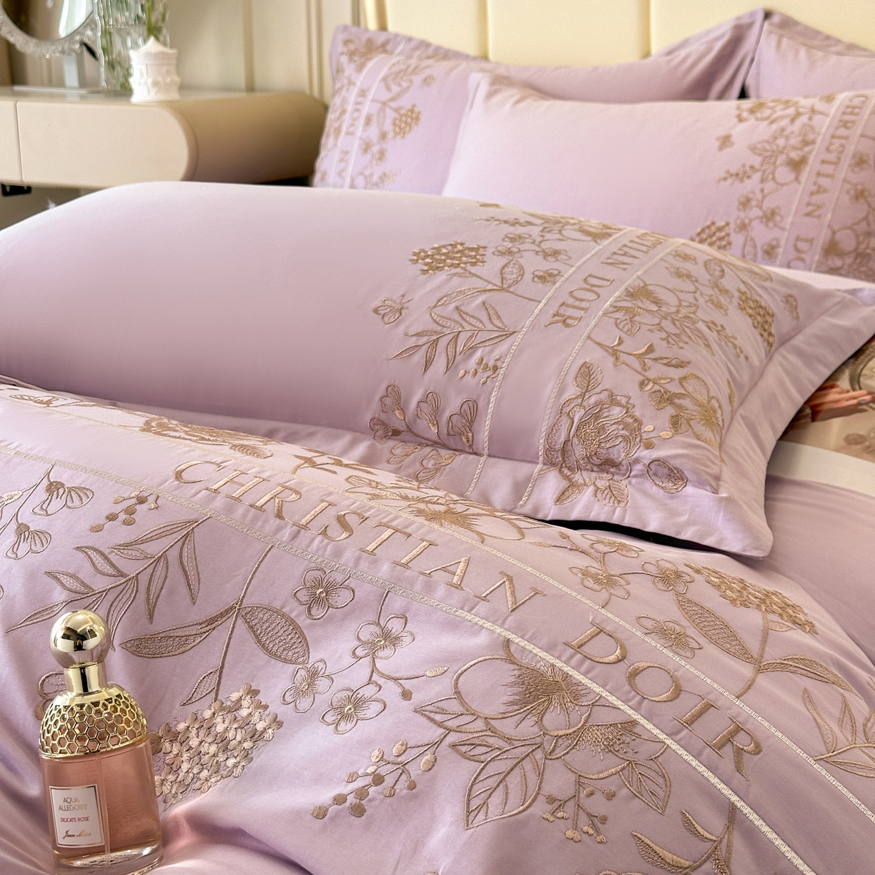 91家纺网 家纺一手货源 找家纺 绒掌柜家纺（品质焕新） 2026新款喷气全棉纯棉刺绣宽边四件套-清韵系列-版权产品-礼盒装 清韵-香芋紫