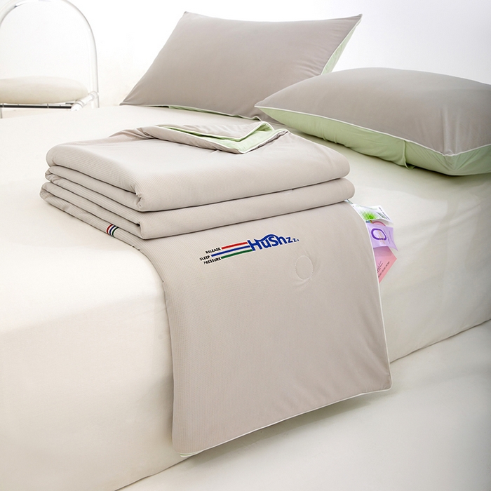 91家纺网 家纺一手货源 找家纺 VIP被业 2026新款0负担防蚊透气深睡被凉感丝网红直播小红书大豆冰丝夏凉被空调夏被 天云灰