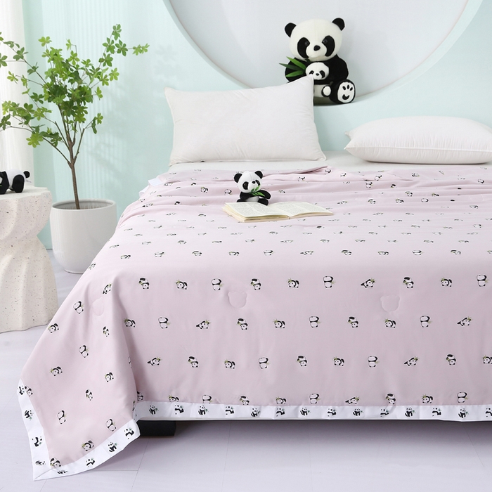 91家纺网 家纺一手货源 找家纺 薇玛仕 2026小熊猫系列-60支精梳长绒棉双拼角宽边双A类母婴级儿童蚕丝夏凉被空调被 小熊猫-粉