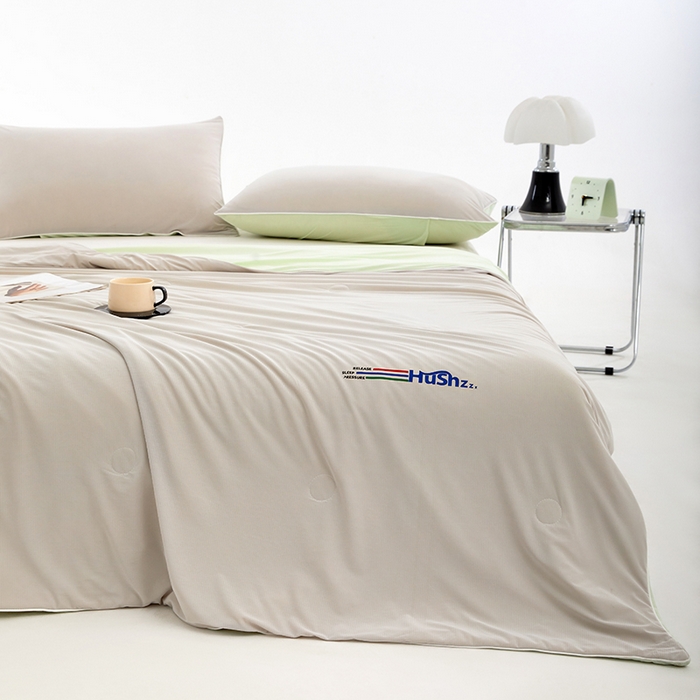 91家纺网 家纺一手货源 找家纺 VIP被业 2026新款0负担防蚊透气深睡被凉感丝网红直播小红书大豆冰丝夏凉被空调夏被 天云灰