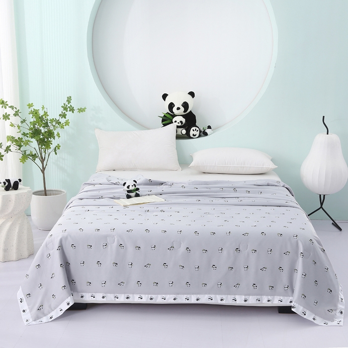 91家纺网 家纺一手货源 找家纺 薇玛仕 2026小熊猫系列-60支精梳长绒棉双拼角宽边双A类母婴级儿童蚕丝夏凉被空调被 小熊猫-灰