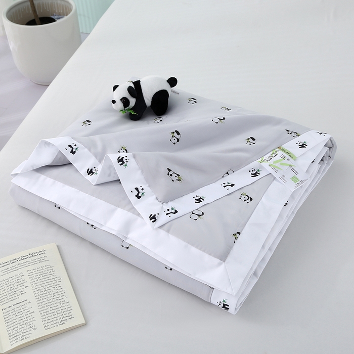 91家纺网 家纺一手货源 找家纺 薇玛仕 2026小熊猫系列-60支精梳长绒棉双拼角宽边双A类母婴级儿童蚕丝夏凉被空调被 小熊猫-灰