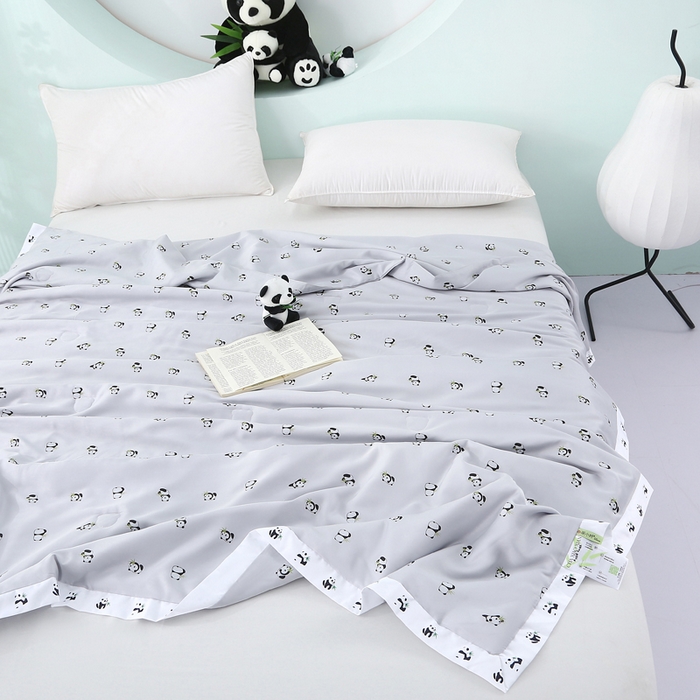 91家纺网 家纺一手货源 找家纺 薇玛仕 2026小熊猫系列-60支精梳长绒棉双拼角宽边双A类母婴级儿童蚕丝夏凉被空调被 小熊猫-灰