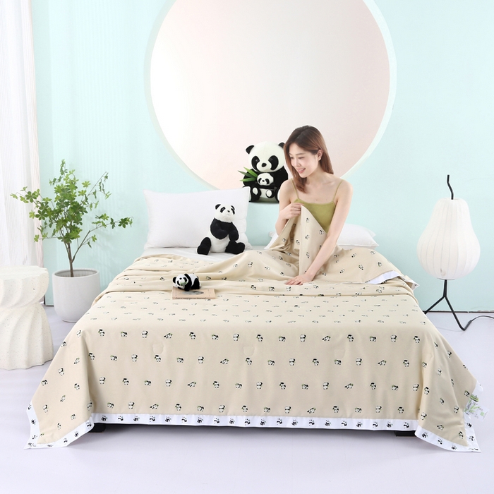 91家纺网 家纺一手货源 找家纺 薇玛仕 2026小熊猫系列-60支精梳长绒棉双拼角宽边双A类母婴级儿童蚕丝夏凉被空调被 小熊猫-金