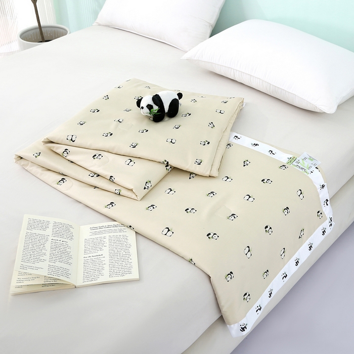 91家纺网 家纺一手货源 找家纺 薇玛仕 2026小熊猫系列-60支精梳长绒棉双拼角宽边双A类母婴级儿童蚕丝夏凉被空调被 小熊猫-金