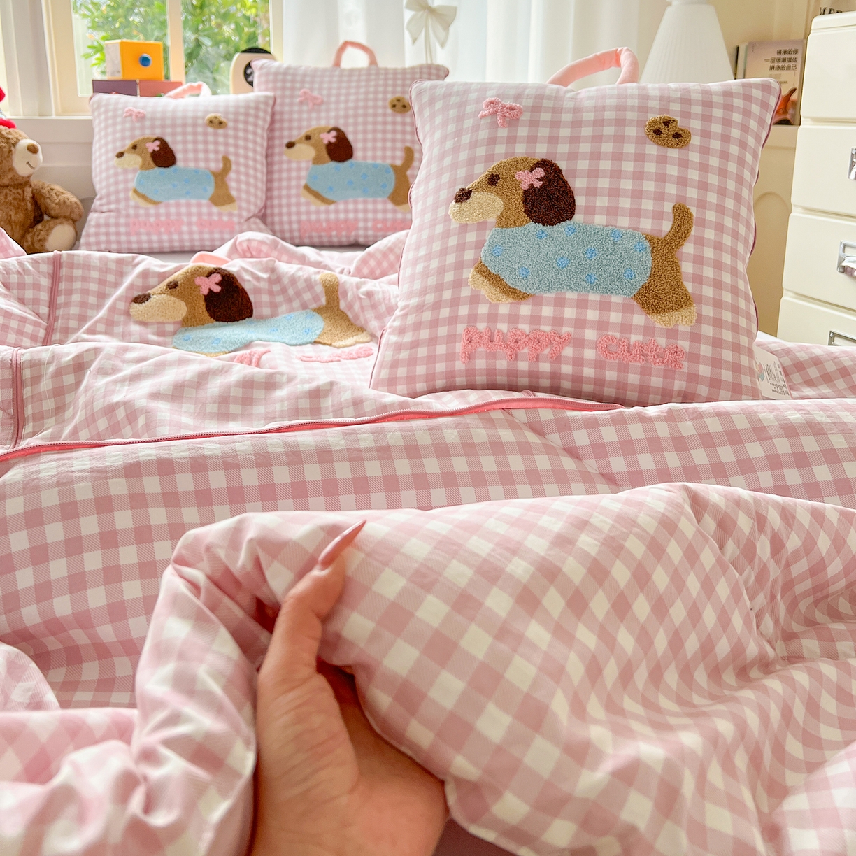 91家纺网 家纺一手货源 找家纺 （总）古本家居 2026新款四季款水洗腊肠狗抱枕被