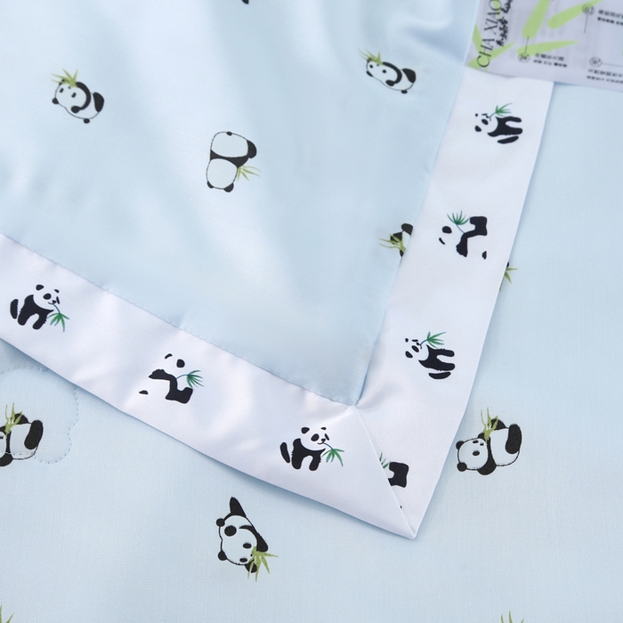 91家纺网 家纺一手货源 找家纺 薇玛仕 2026小熊猫系列-60支精梳长绒棉双拼角宽边双A类母婴级儿童蚕丝夏凉被空调被 小熊猫-兰