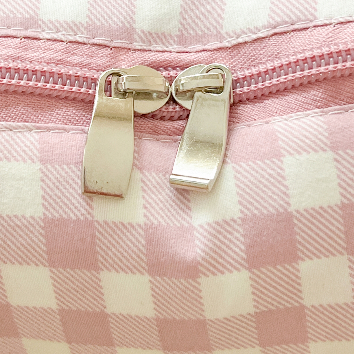 91家纺网 家纺一手货源 找家纺 （总）古本家居 2026新款四季款水洗腊肠狗抱枕被