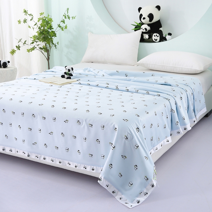 91家纺网 家纺一手货源 找家纺 薇玛仕 2026小熊猫系列-60支精梳长绒棉双拼角宽边双A类母婴级儿童蚕丝夏凉被空调被 小熊猫-兰