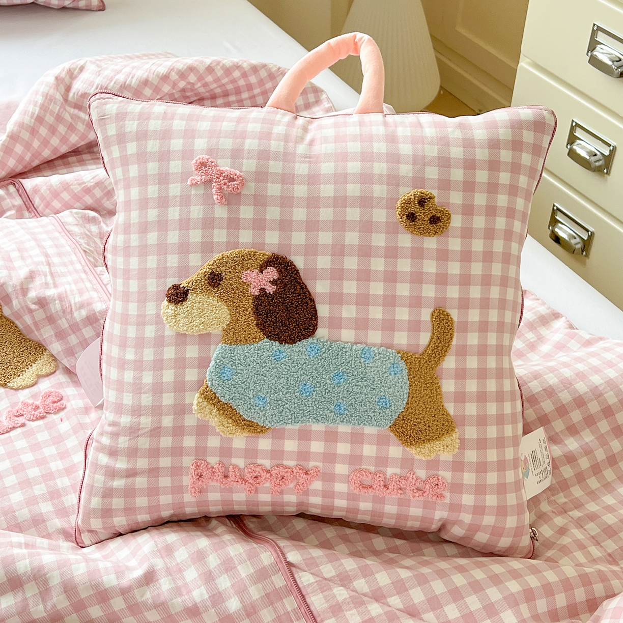 91家纺网 家纺一手货源 找家纺 （总）古本家居 2026新款四季款水洗腊肠狗抱枕被