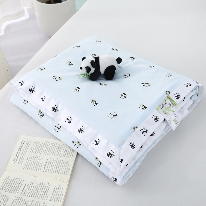 91家纺网 家纺一手货源 找家纺 薇玛仕 2026小熊猫系列-60支精梳长绒棉双拼角宽边双A类母婴级儿童蚕丝夏凉被空调被 小熊猫-兰