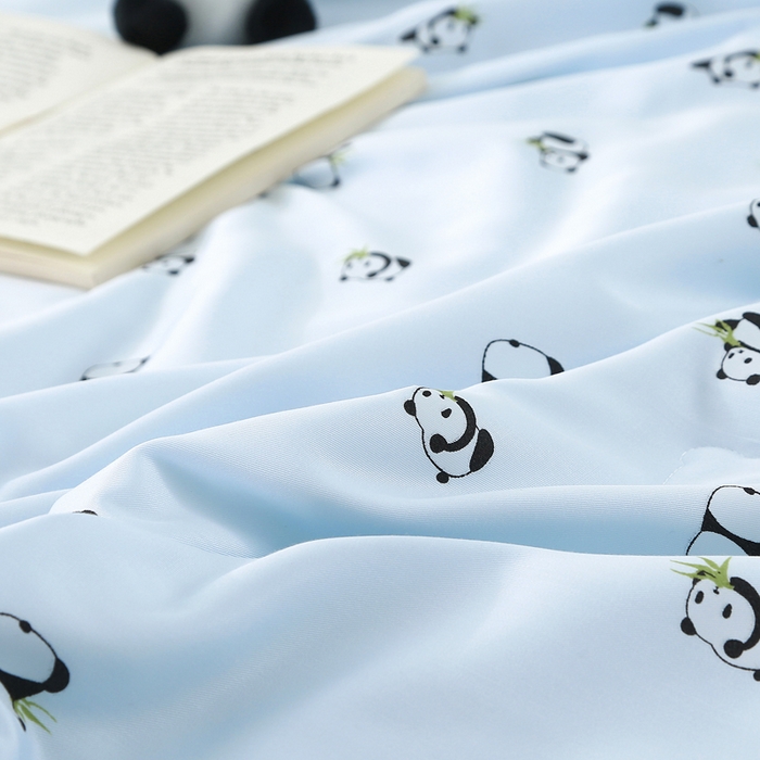 91家纺网 家纺一手货源 找家纺 薇玛仕 2026小熊猫系列-60支精梳长绒棉双拼角宽边双A类母婴级儿童蚕丝夏凉被空调被 小熊猫-兰
