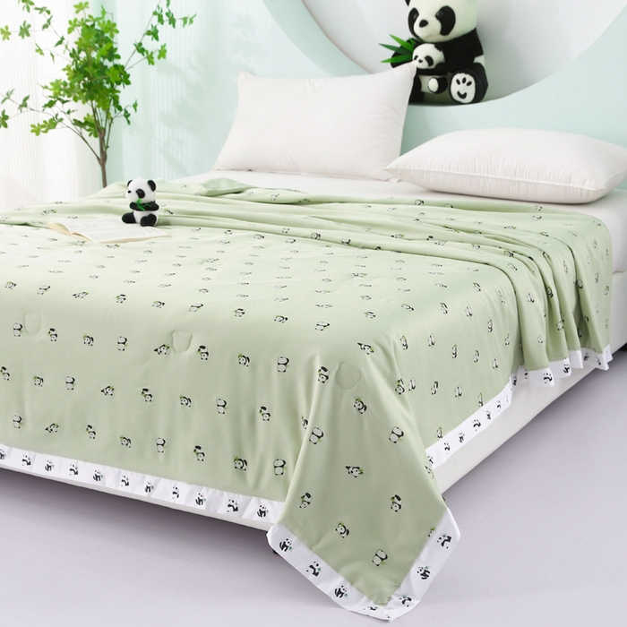 91家纺网 家纺一手货源 找家纺 薇玛仕 2026小熊猫系列-60支精梳长绒棉双拼角宽边双A类母婴级儿童蚕丝夏凉被空调被 小熊猫-绿
