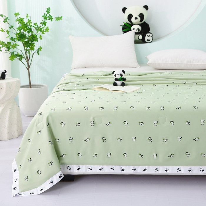 91家纺网 家纺一手货源 找家纺 薇玛仕 2026小熊猫系列-60支精梳长绒棉双拼角宽边双A类母婴级儿童蚕丝夏凉被空调被 小熊猫-绿