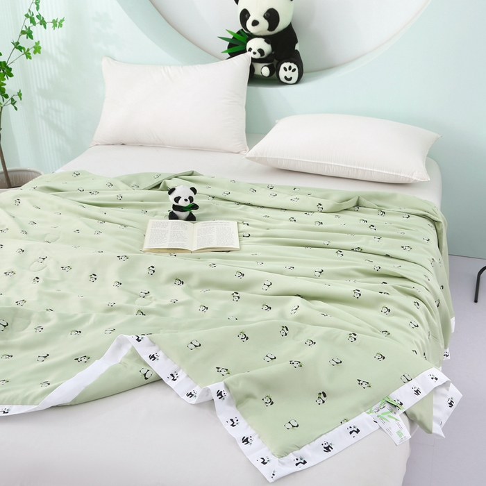 91家纺网 家纺一手货源 找家纺 薇玛仕 2026小熊猫系列-60支精梳长绒棉双拼角宽边双A类母婴级儿童蚕丝夏凉被空调被 小熊猫-绿