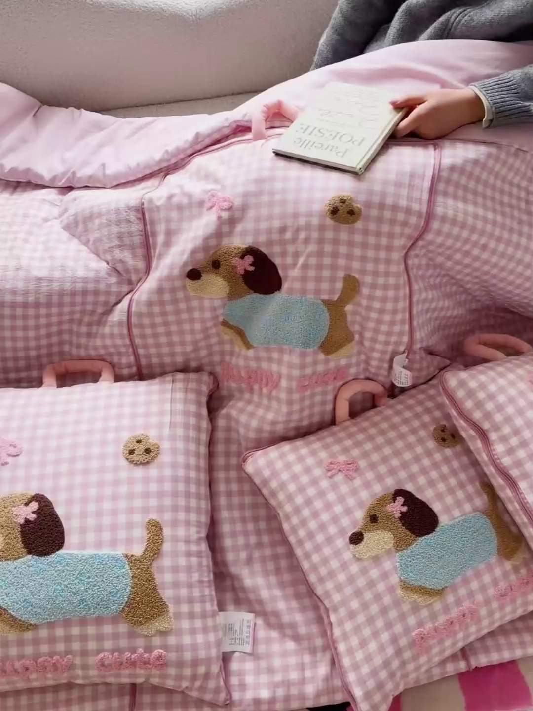 91家纺网 家纺一手货源 找家纺 （总）古本家居 2026新款四季款水洗腊肠狗抱枕被