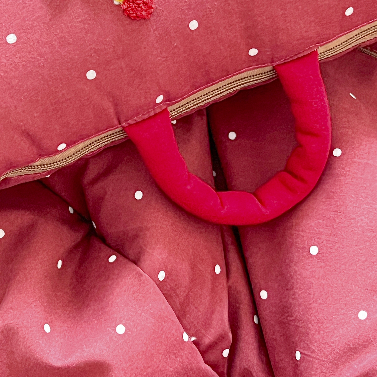 91家纺网 家纺一手货源 找家纺 （总）古本家居 2026新款四季款水洗小马抱枕被 