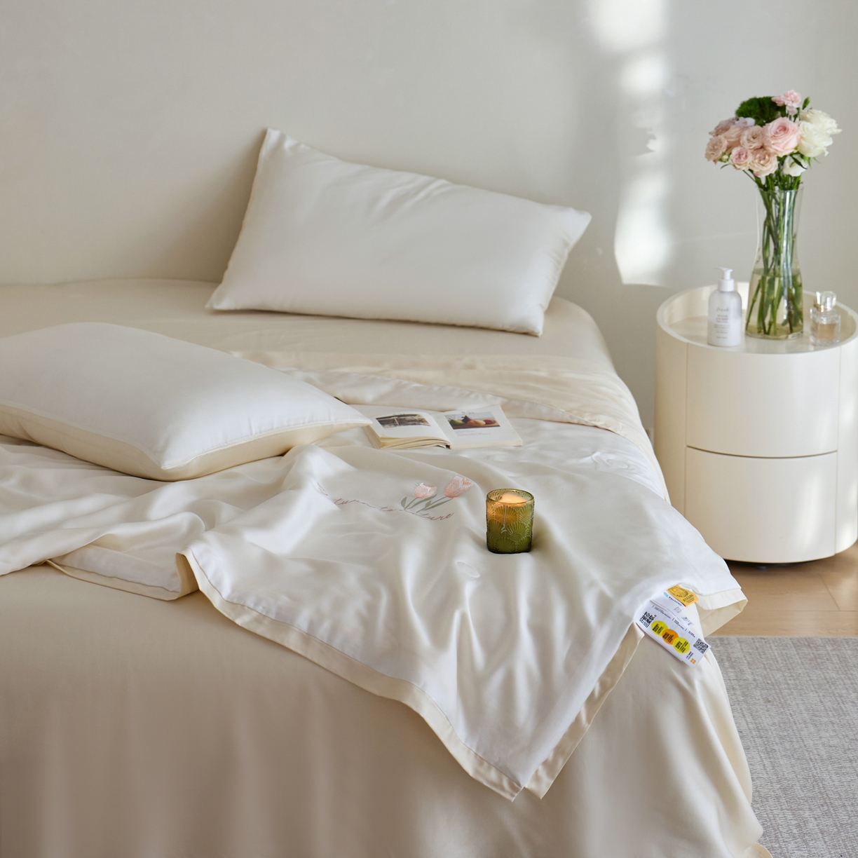 91家纺网 家纺一手货源 找家纺 纪梵茜 2026新款迷迭香李官奇大豆被兰精天丝夏被四件套莱赛尔绣花夏凉被凉感空调被 迷迭香-米白