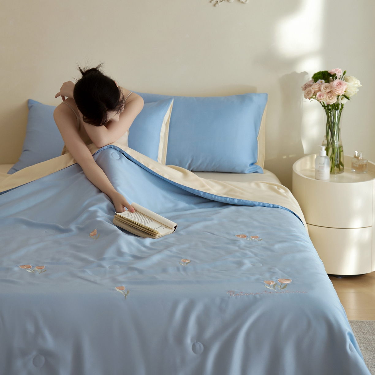 91家纺网 家纺一手货源 找家纺 纪梵茜 2026新款迷迭香李官奇大豆被兰精天丝夏被四件套莱赛尔绣花夏凉被凉感空调被 迷迭香-蔚蓝