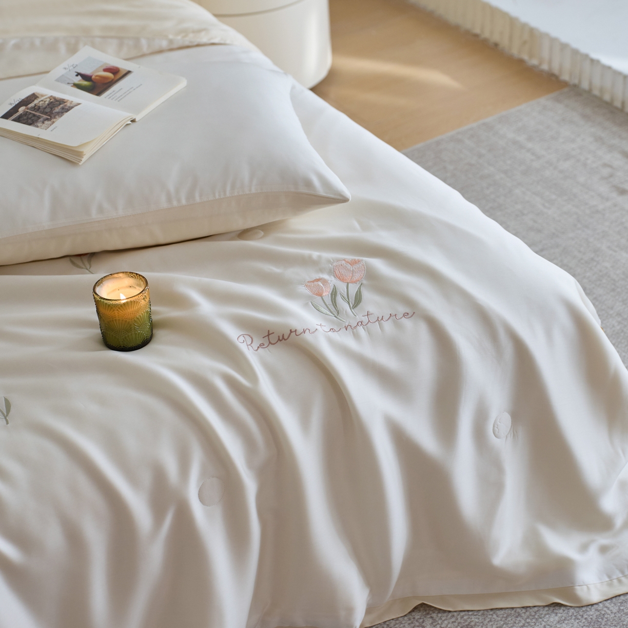 91家纺网 家纺一手货源 找家纺 纪梵茜 2026新款迷迭香李官奇大豆被兰精天丝夏被四件套莱赛尔绣花夏凉被凉感空调被 迷迭香-米白