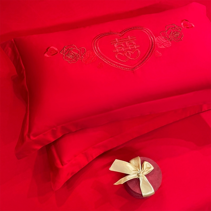 91家纺网 家纺一手货源 找家纺 晶缦家纺 2026新款喷气全棉13376纯棉刺绣花婚庆四件套 新婚快乐-红