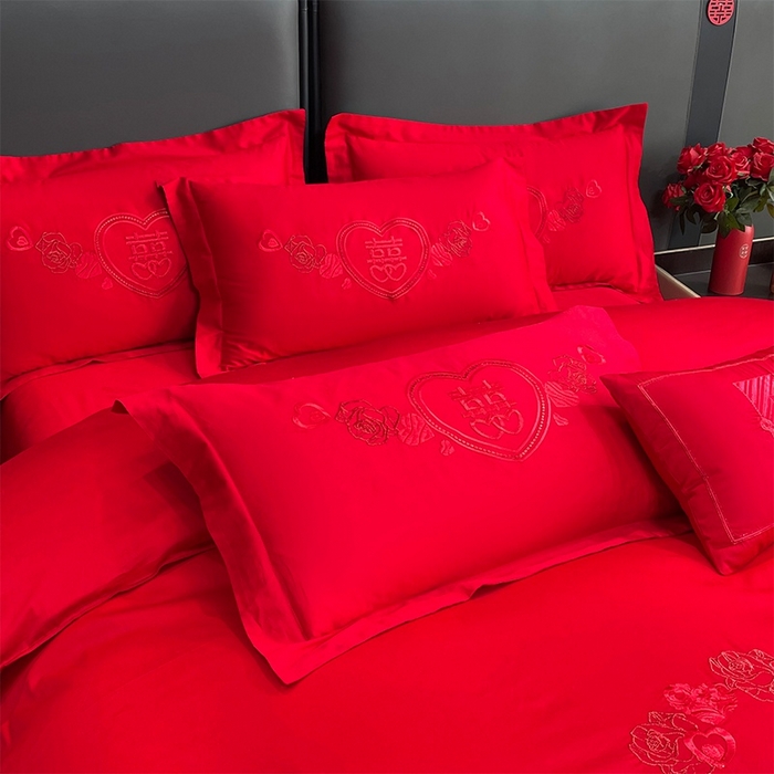 91家纺网 家纺一手货源 找家纺 晶缦家纺 2026新款喷气全棉13376纯棉刺绣花婚庆四件套 新婚快乐-红