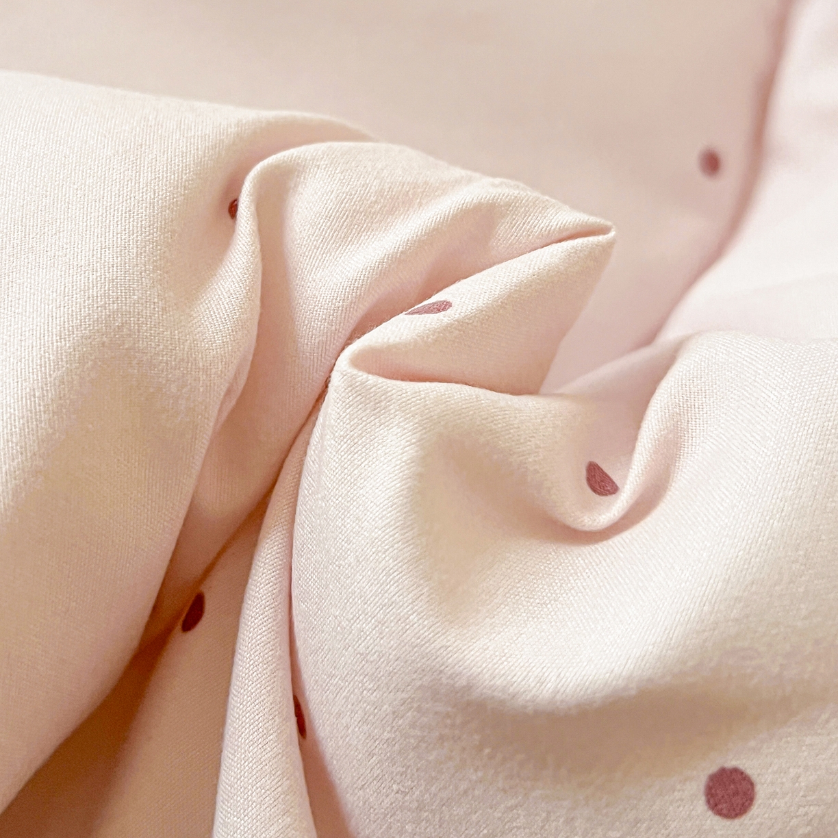 91家纺网 家纺一手货源 找家纺 古本家居 2026新款四季款水洗小马抱枕被  水洗摇摇马粉色