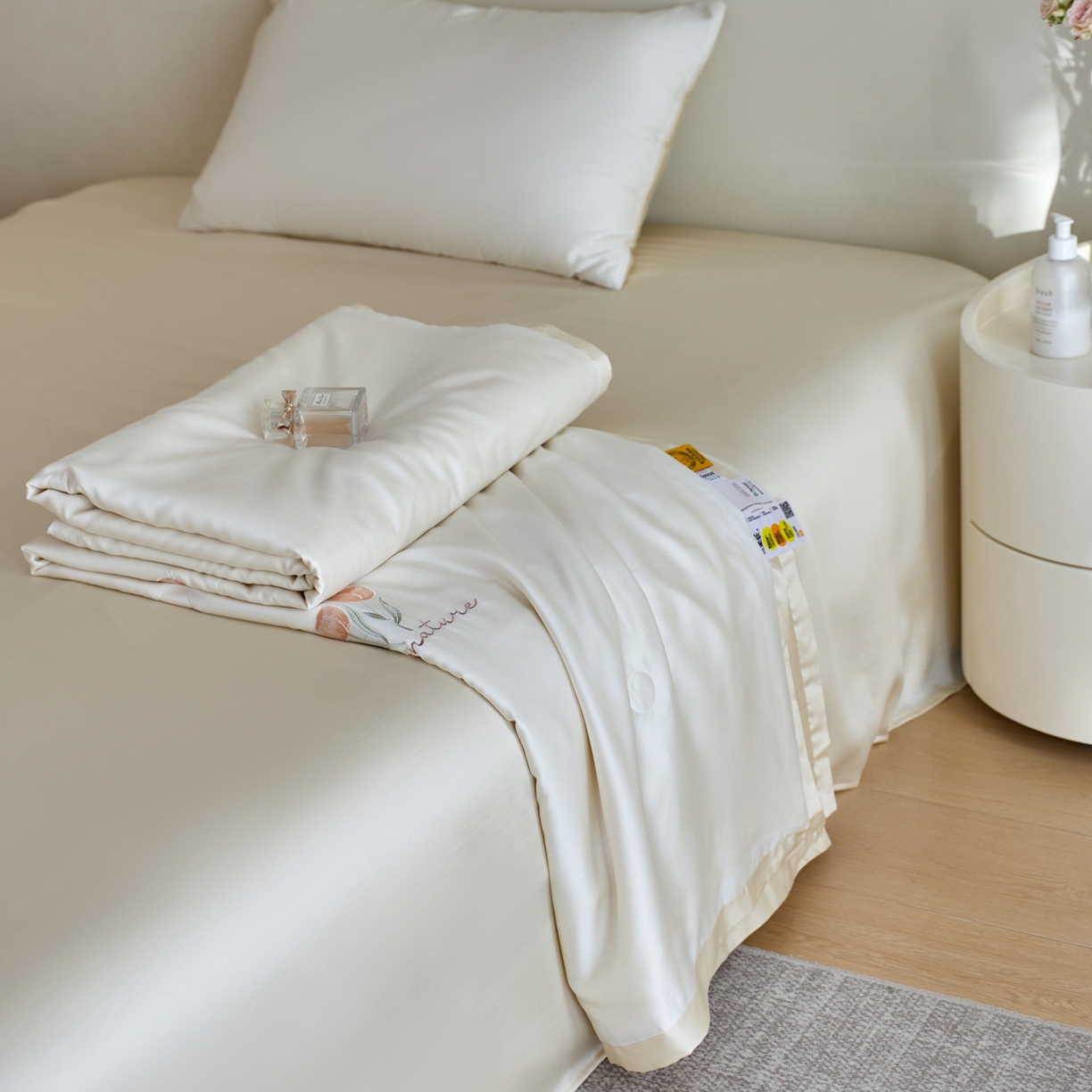 91家纺网 家纺一手货源 找家纺 （总）A+爱家（纪梵茜） 2026新款迷迭香李官奇大豆被兰精天丝夏被四件套莱赛尔绣花夏凉被凉感空调被