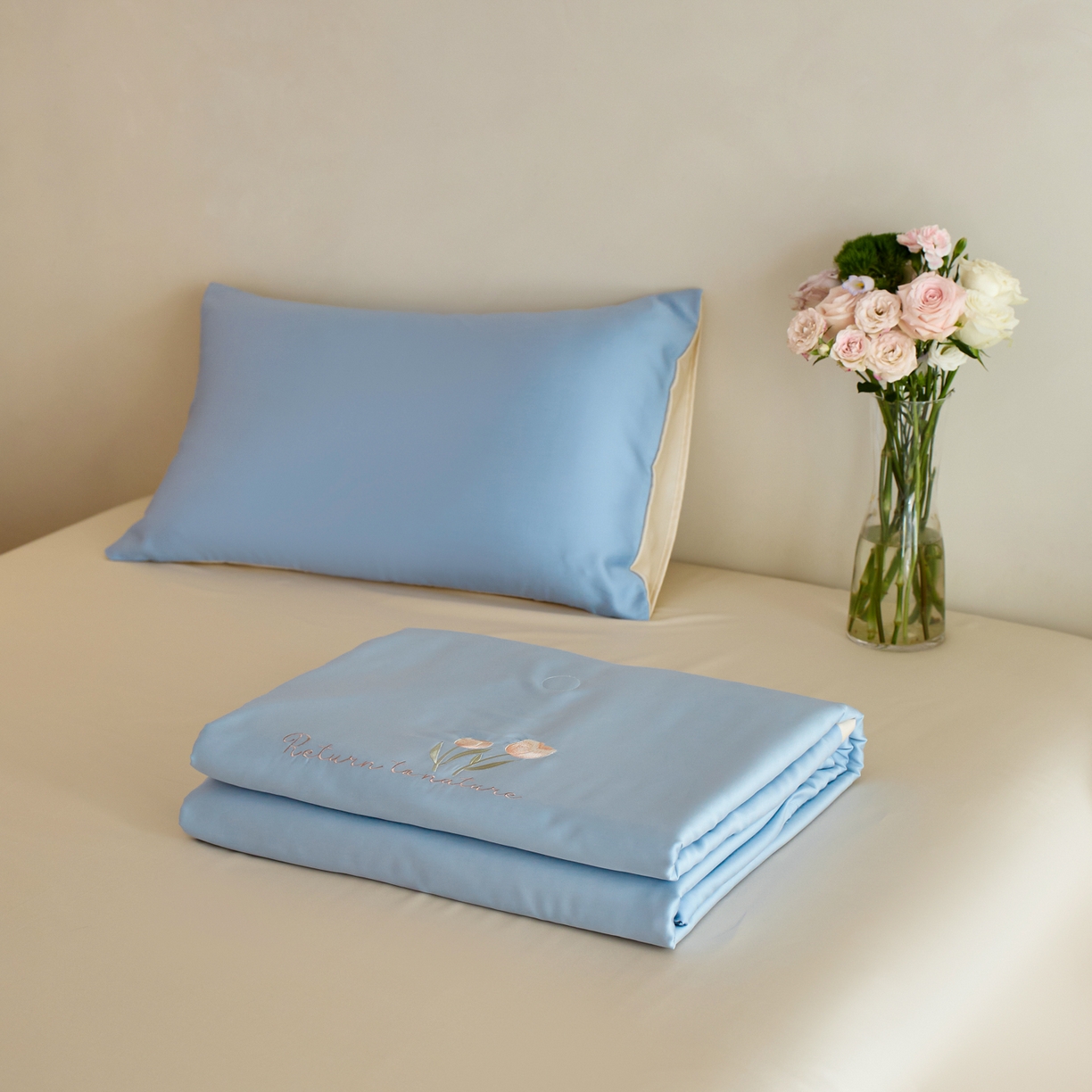 91家纺网 家纺一手货源 找家纺 A+爱家（纪梵茜） 2026新款迷迭香李官奇大豆被兰精天丝夏被四件套莱赛尔绣花夏凉被凉感空调被 迷迭香-蔚蓝