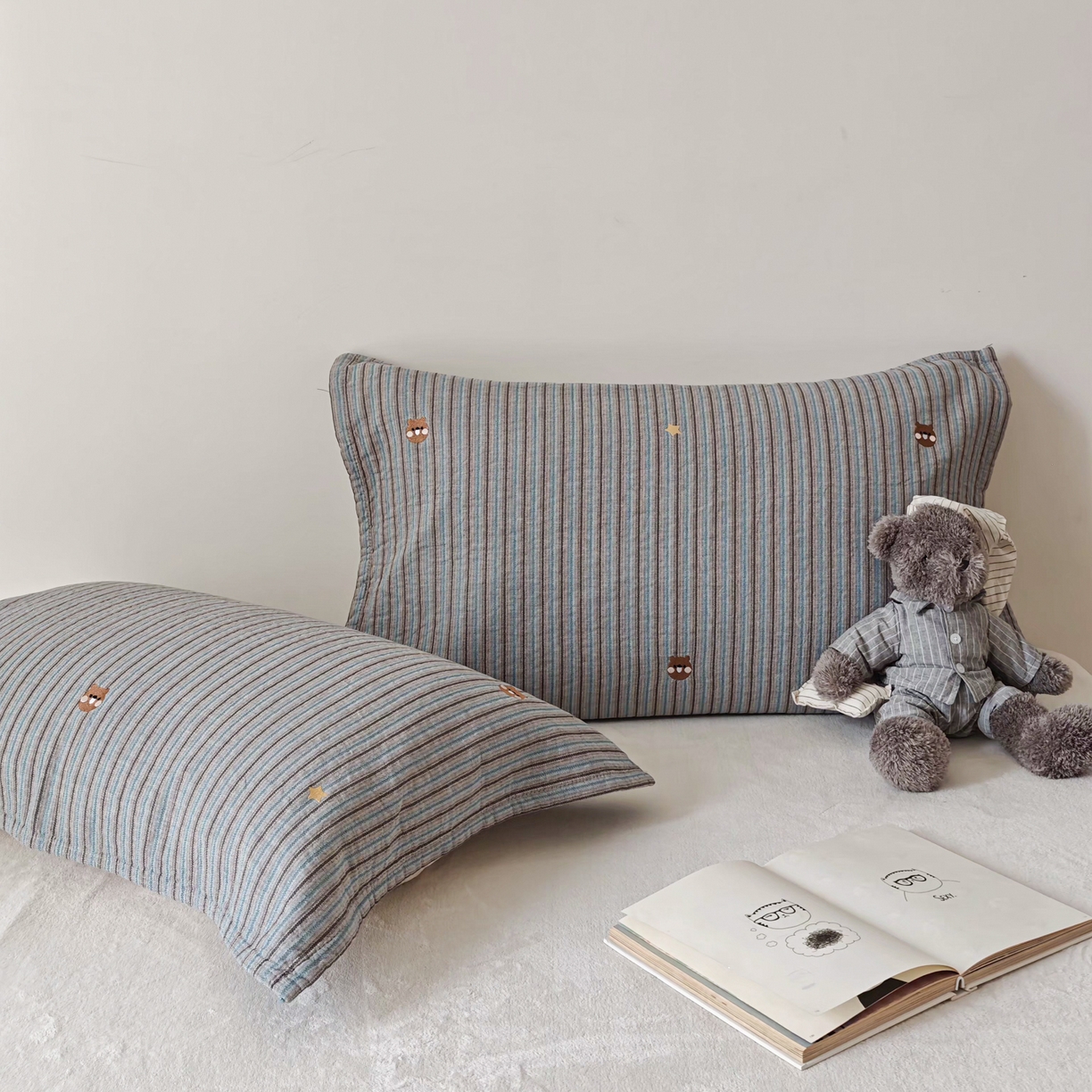 91家纺网 家纺一手货源 找家纺 沐瑟家纺 2026新款麦兜纯棉纱布枕巾-麦兜系列 麦兜-蓝色 55*80cm枕巾一对