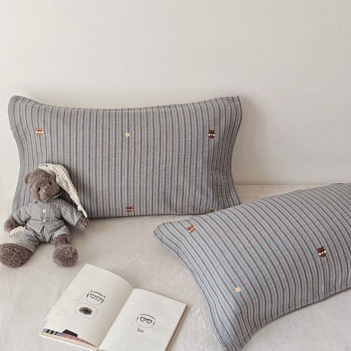 91家纺网 家纺一手货源 找家纺 沐瑟家纺 2026新款麦兜纯棉纱布枕巾-麦兜系列 麦兜-蓝色 55*80cm枕巾一只