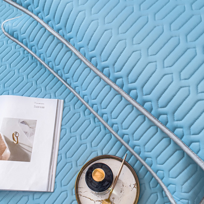 91家纺网 家纺一手货源 找家纺 优雅星家纺 2026新款凉感丝乳胶凉席纯色系列 天空蓝