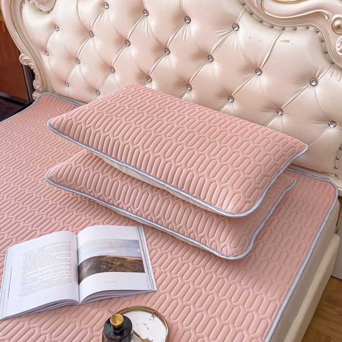 91家纺网 家纺一手货源 找家纺 优雅星家纺 2026新款凉感丝乳胶凉席纯色系列 藕粉