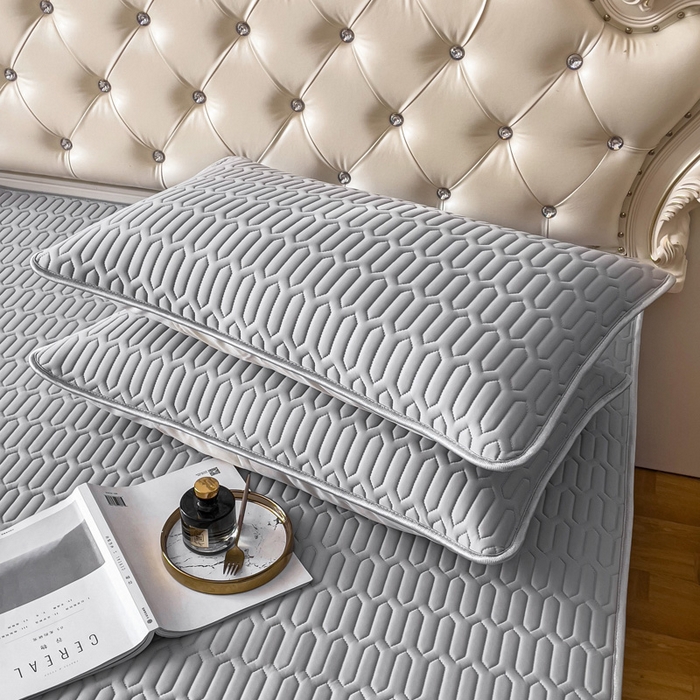 91家纺网 家纺一手货源 找家纺 优雅星家纺 2026新款凉感丝乳胶凉席纯色系列 高级灰