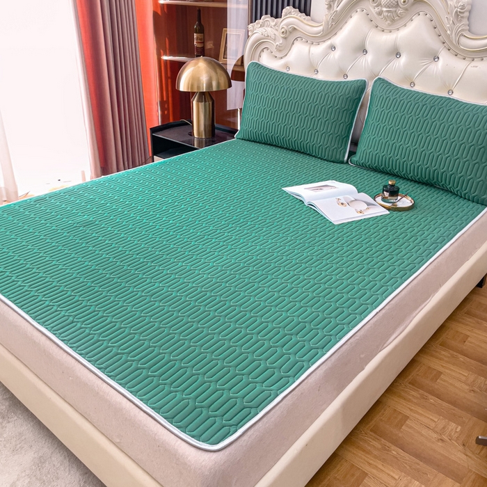 91家纺网 家纺一手货源 找家纺 优雅星家纺 2026新款凉感丝乳胶凉席纯色系列 墨绿